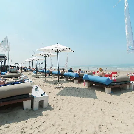 Sea Lodges - Pitstop 4 - No Dogs Allowed Zandvoort